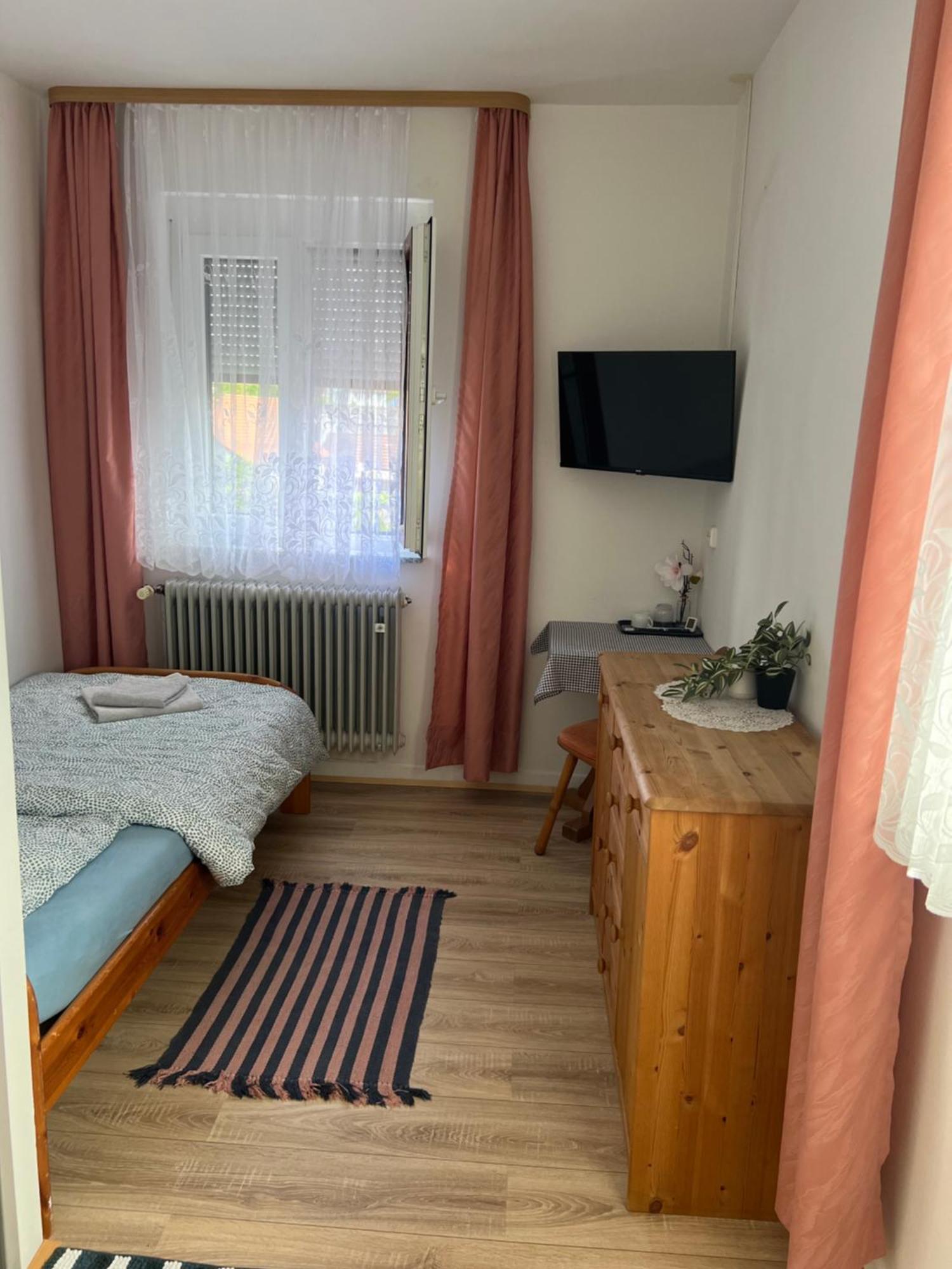 Hotel Hirsch Fluorn-Winzeln Екстер'єр фото